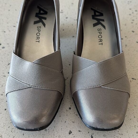 Anne Klein AK Sport Violetta Gray Coated Textile Block Heel Pumps Shoes Size 8M - Picture 4 of 12